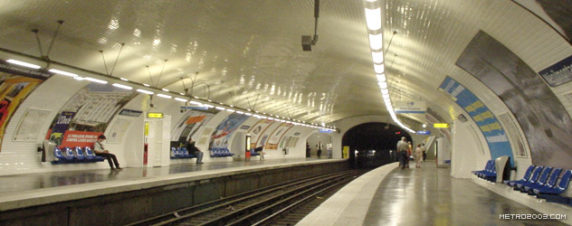 paris metro（パリのメトロ）Ménilmontant></div>

<div id=